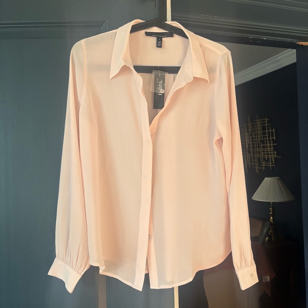 White House Black Market NWT Light Pink Button-Up Blouse Size S Retail $89.99